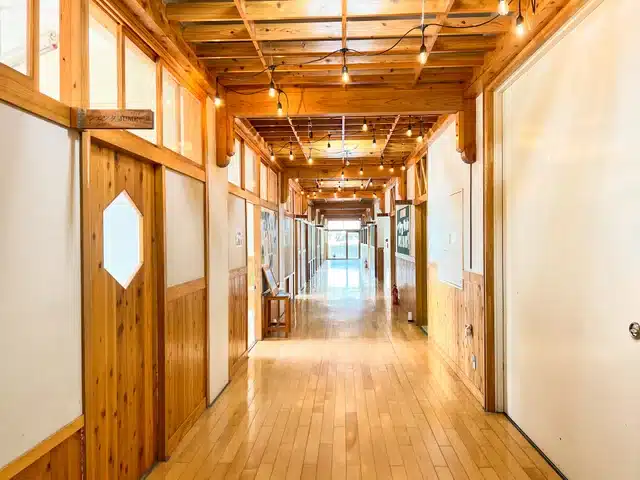 Kameyama High School - picture of the inside